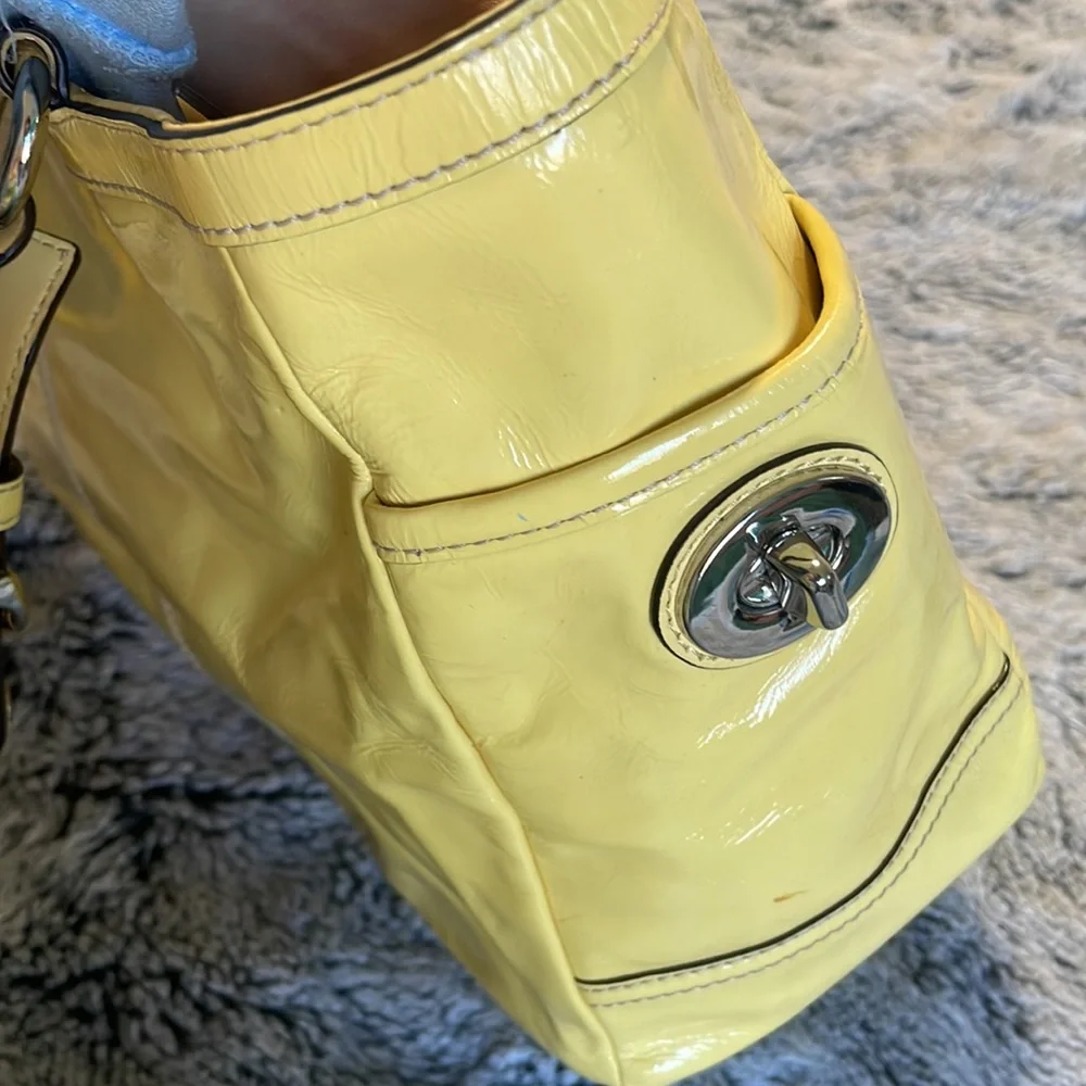 Y2K Pale Yellow Coach Bag - Picture 5 of 16